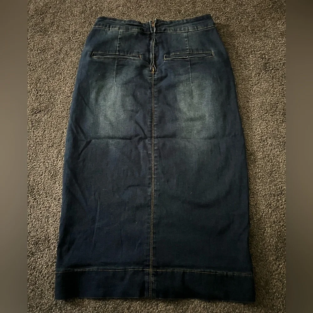 Jean Skirt! - Picture 3 of 3